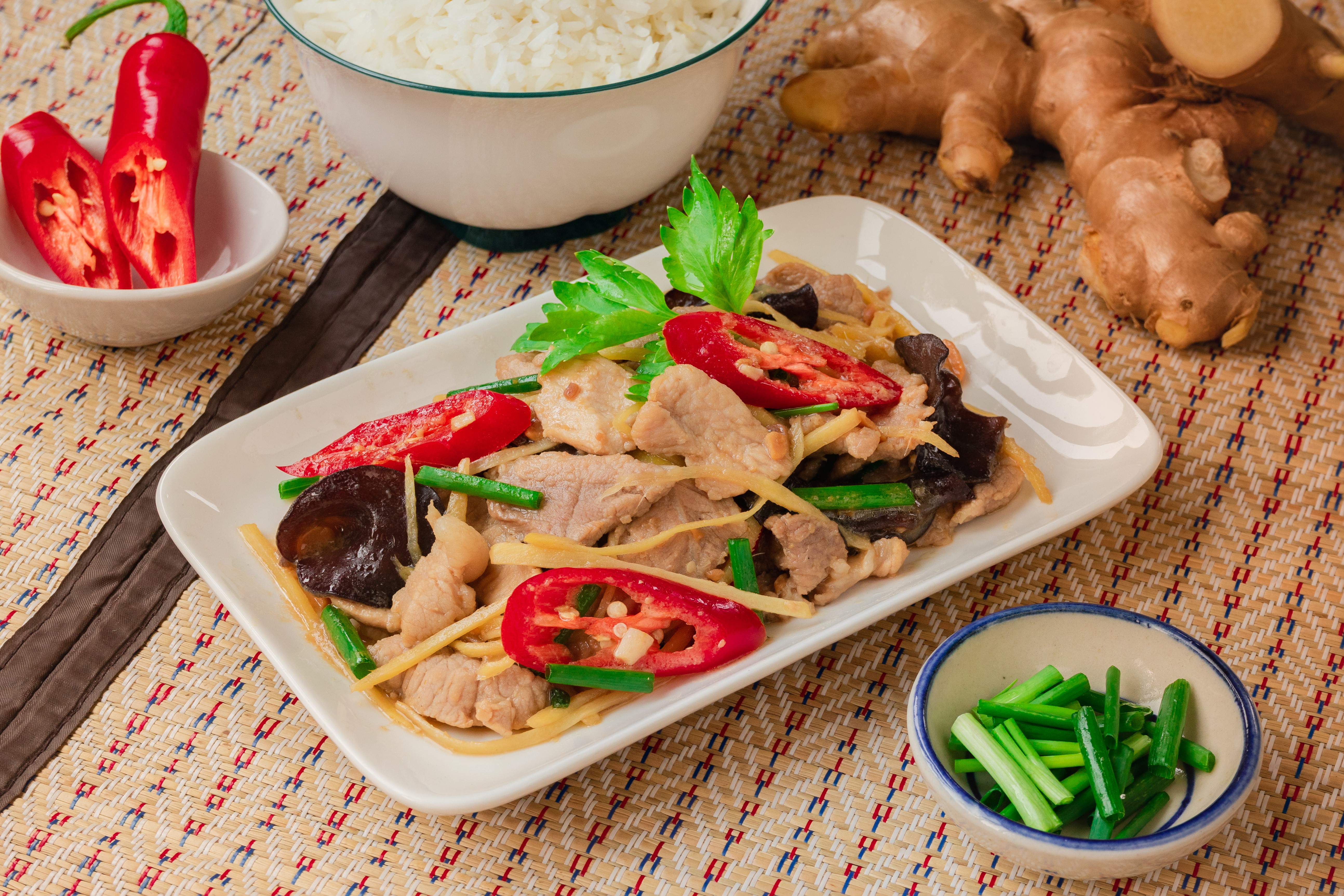 Tom Kha: Creamy coconut milk soup with galangal - ต้มข่า